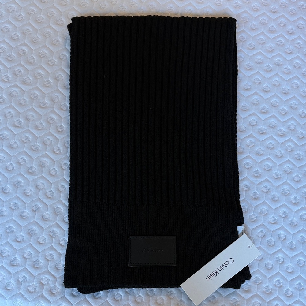 New Calvin Klein Black Ribbed Scarf